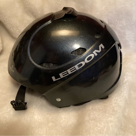 Black Helmet for Men - Picture 3 of 6